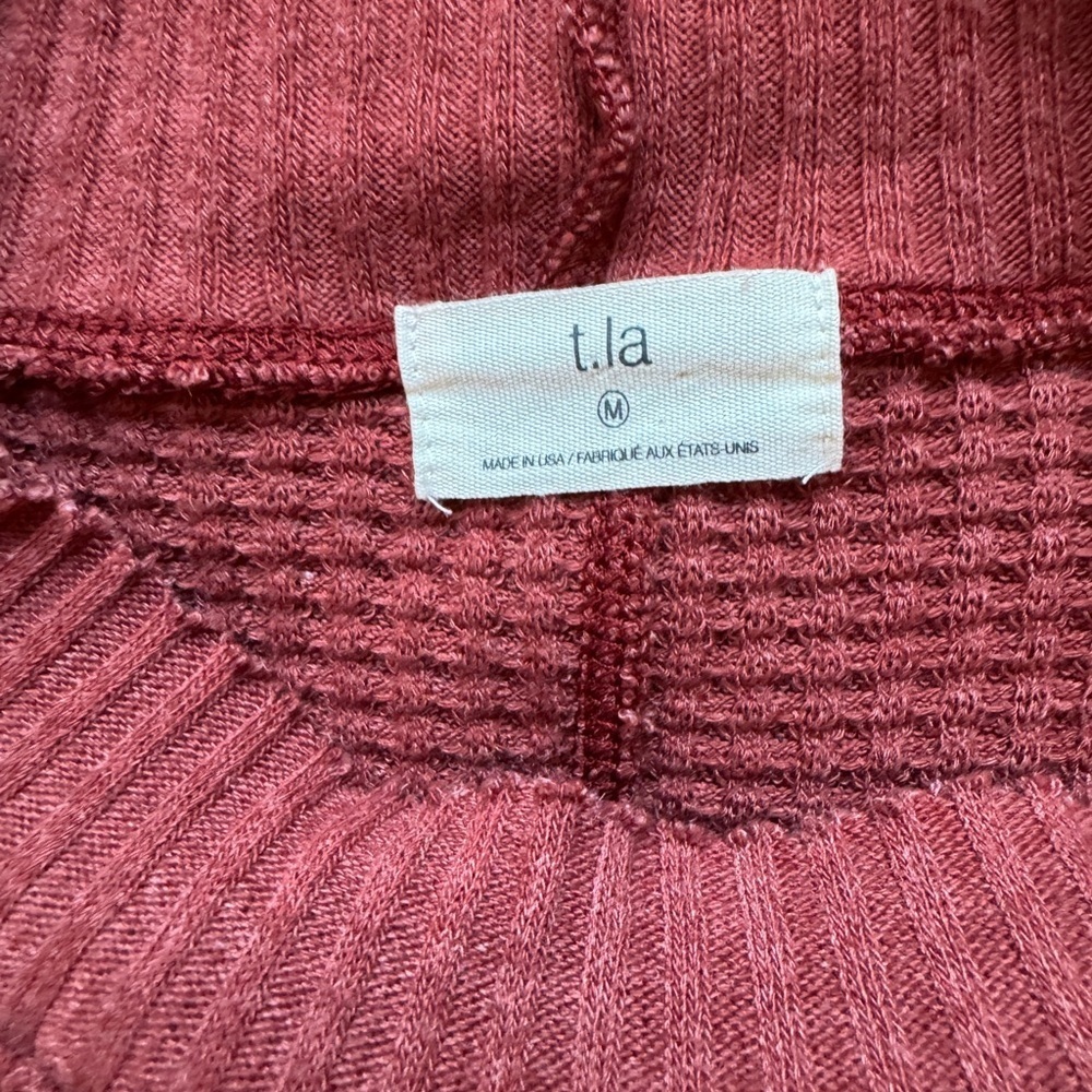 Women’s T.La Anthropologie Waffle Knit Long Sleeve Flowy High Neck Top maroon